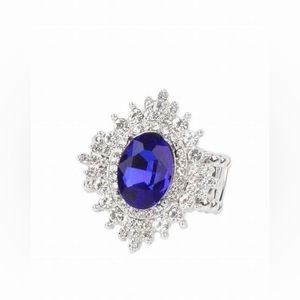 ❣️White and blue rhinestones ring❣️*